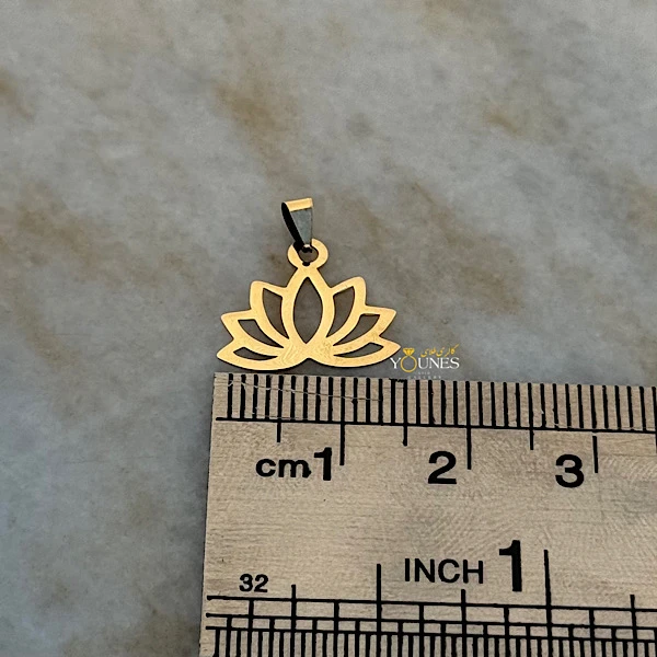 تصویر دوم آویز لوتوس طلا لیزری